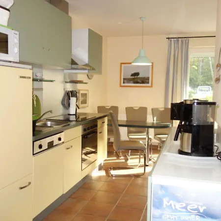 Morgenroete In Der Strandstrasse