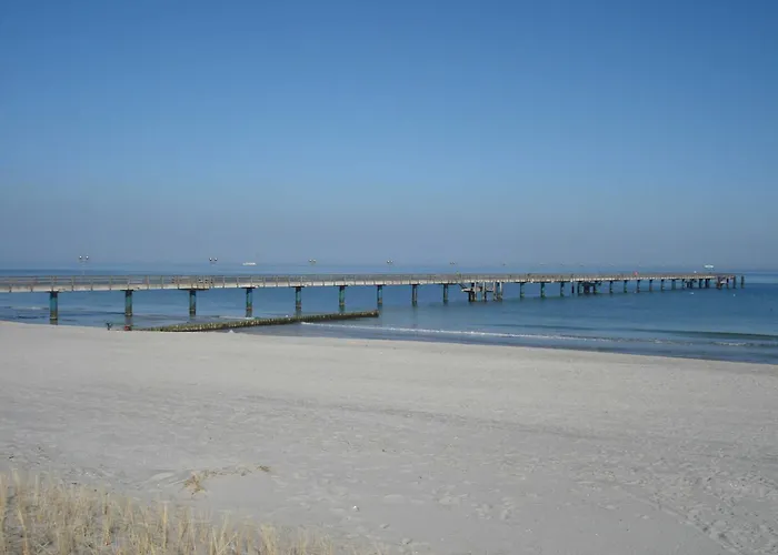 Morgenroete In Der Strandstrasse * Muritz